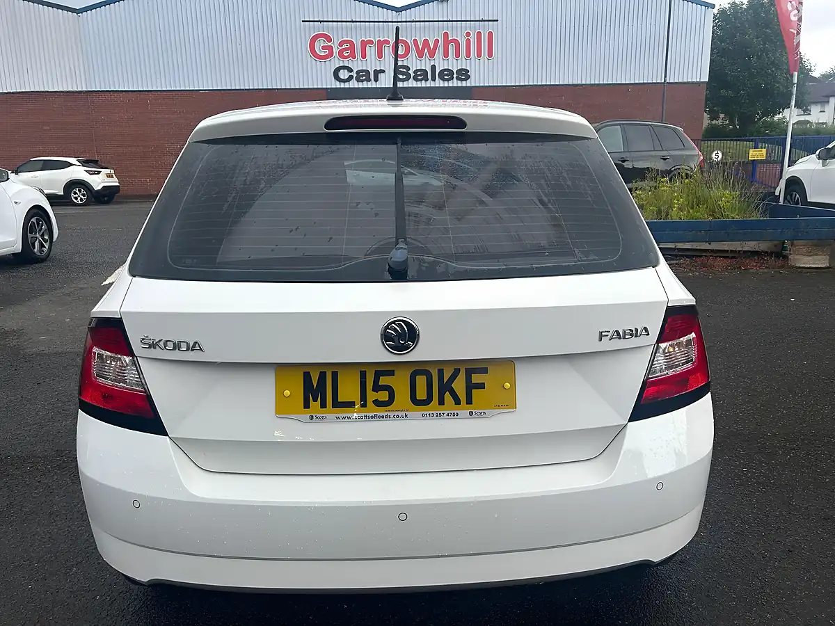 Used 2015 Skoda Fabia Se L White - Interior and Exterior details 8