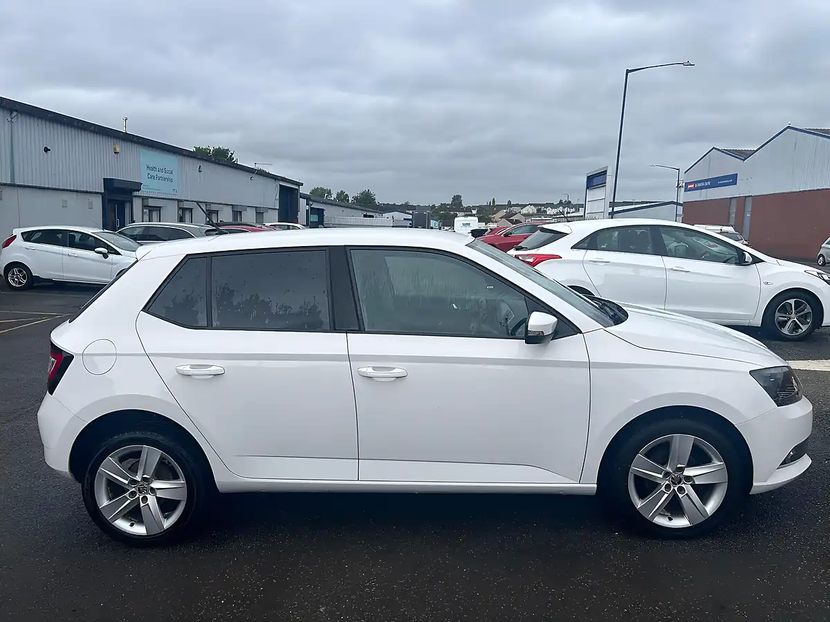 Used 2015 Skoda Fabia Se L White - Interior and Exterior details 9