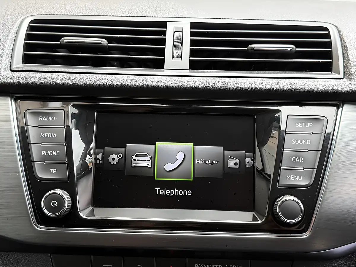 Used 2015 Skoda Fabia Se L White - Interior and Exterior details 12