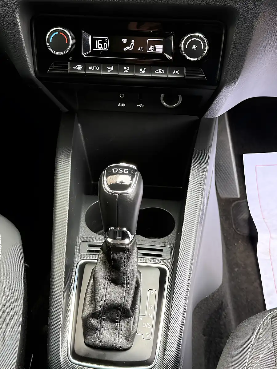 Used 2015 Skoda Fabia Se L White - Interior and Exterior details 15
