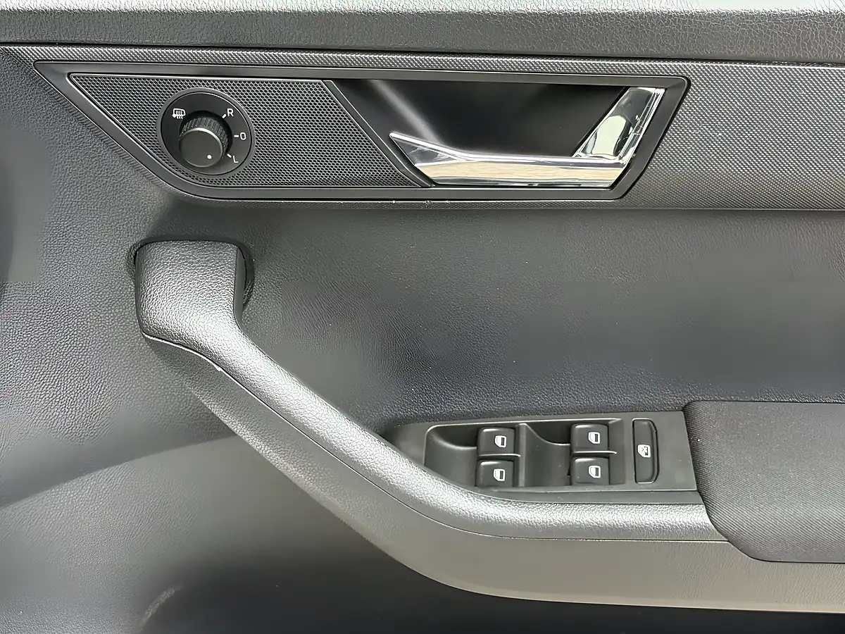 Used 2015 Skoda Fabia Se L White - Interior and Exterior details 19