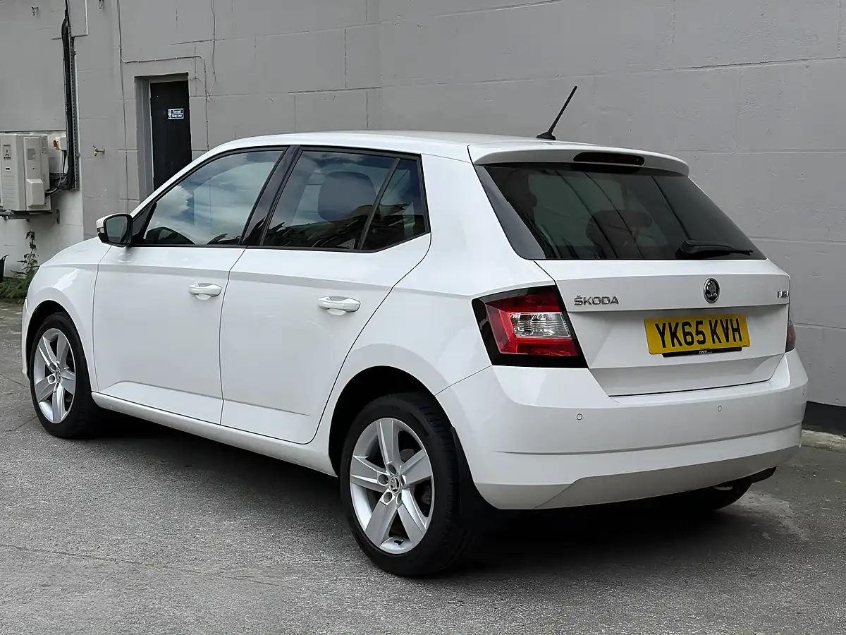 Used 2015 Skoda Fabia Se L White - Interior and Exterior details 3