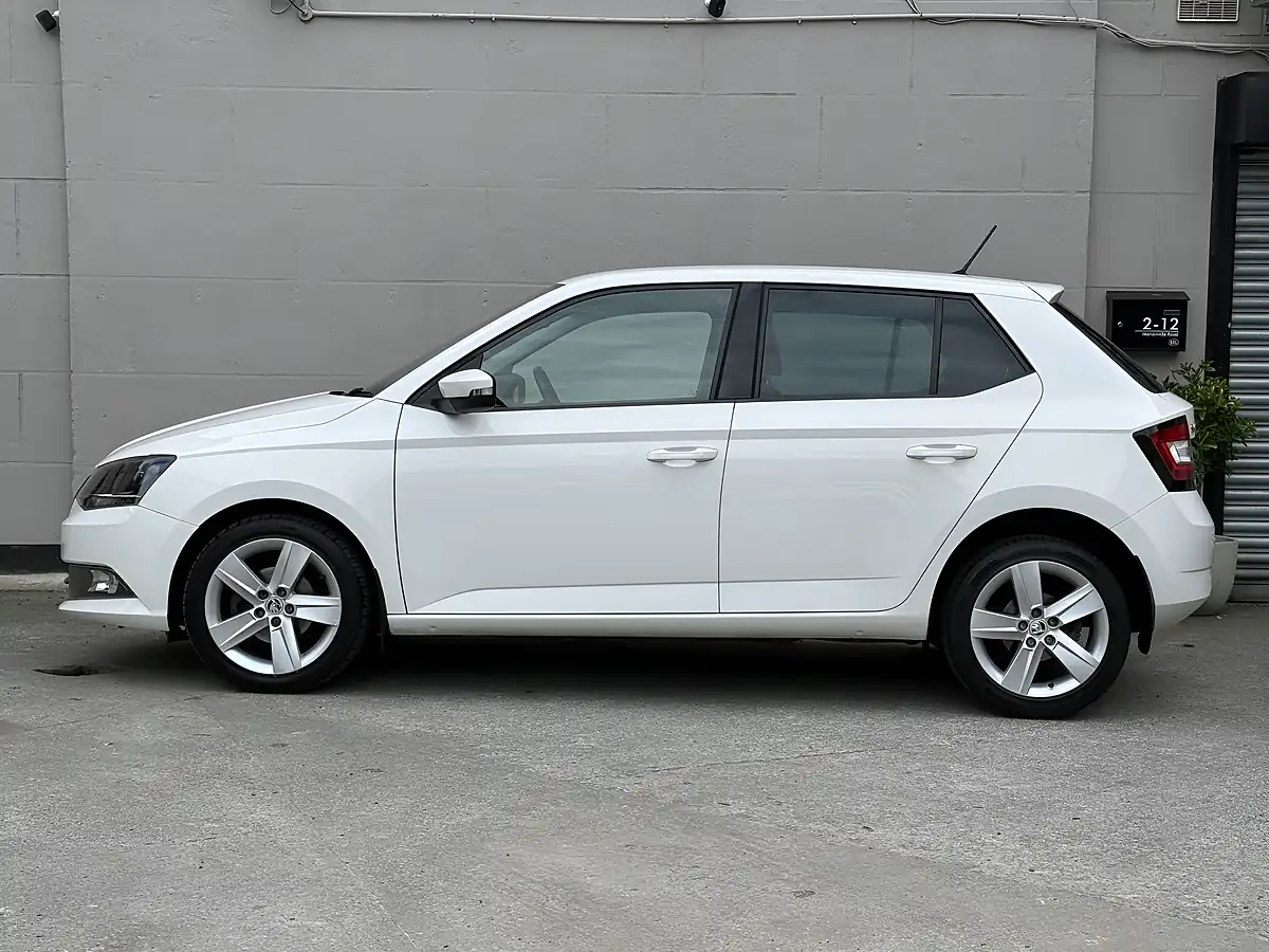 Used 2015 Skoda Fabia Se L White - Interior and Exterior details 4