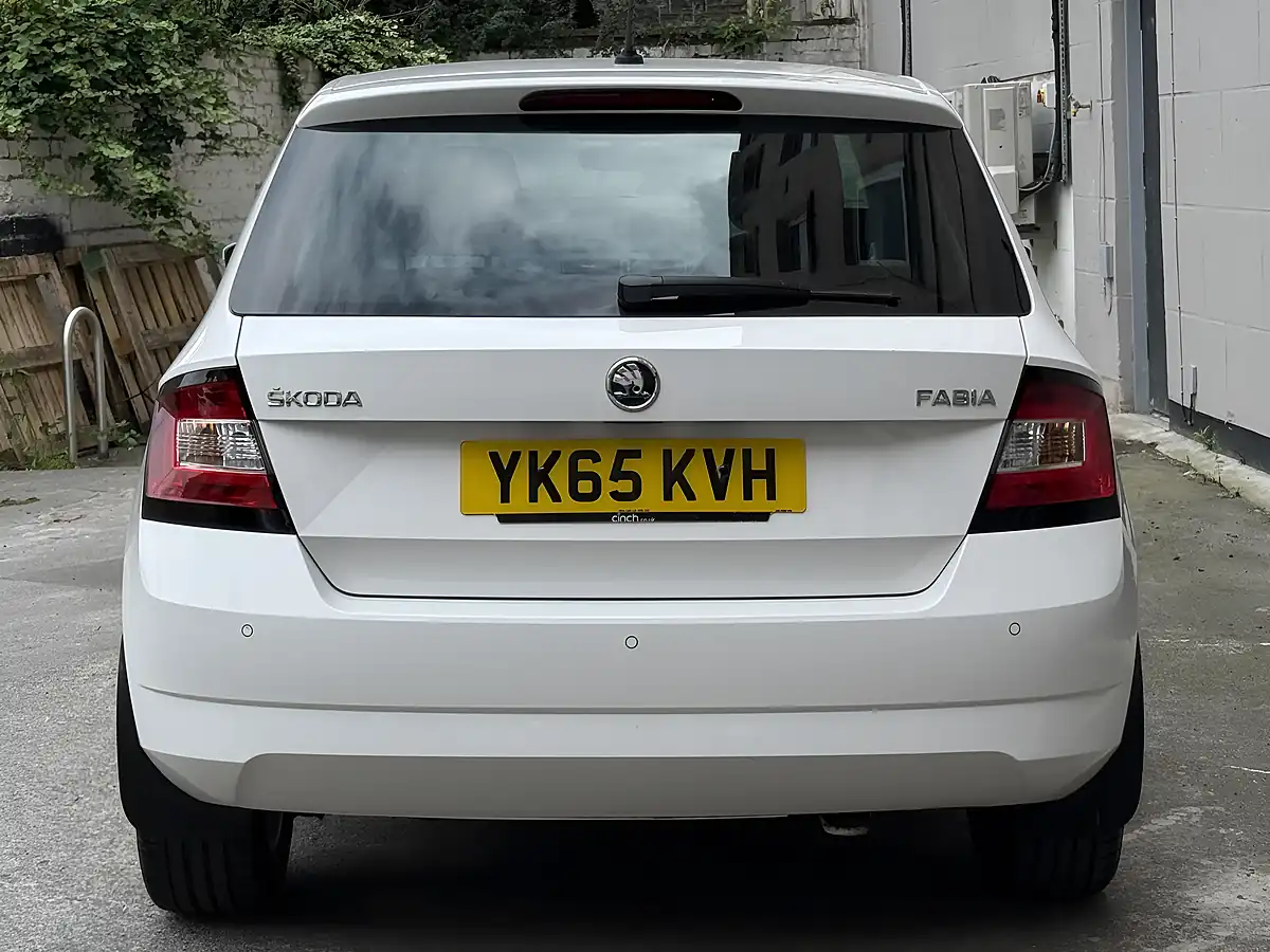 Used 2015 Skoda Fabia Se L White - Interior and Exterior details 6