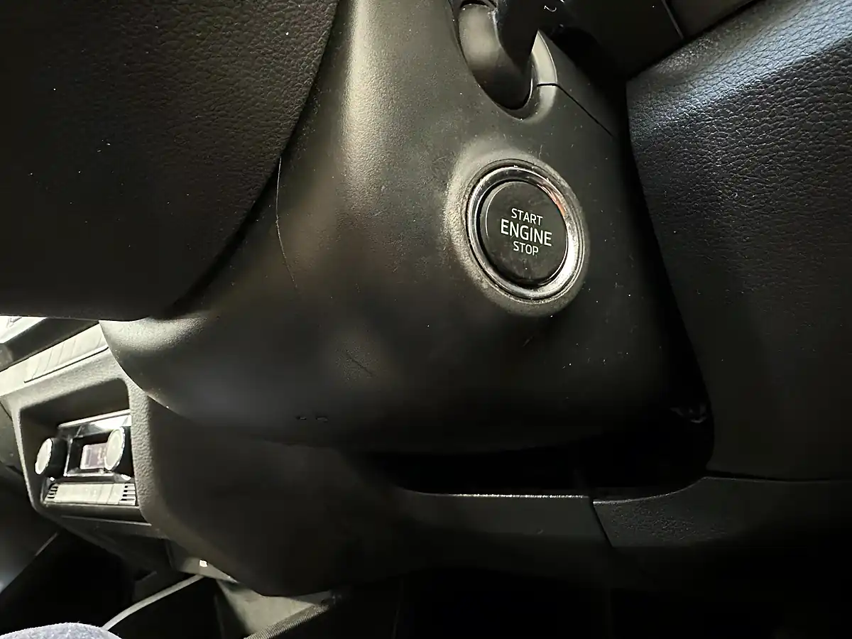 Used 2015 Skoda Fabia Se L White - Interior and Exterior details 17