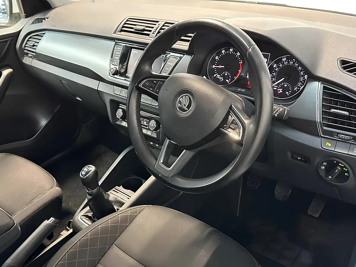 Used 2015 Skoda Fabia Se L White - Interior and Exterior details 3