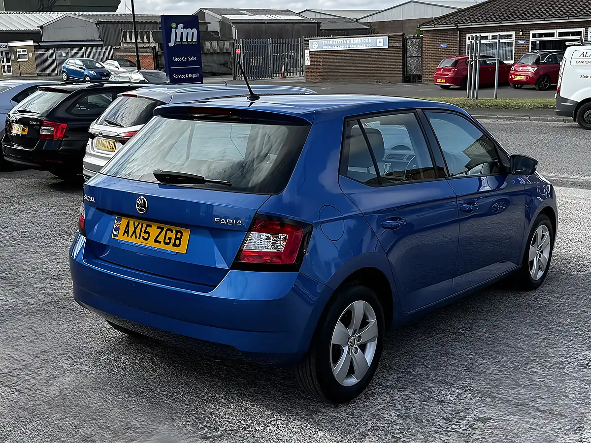Used 2015 Skoda Fabia Se Race Blue Met - Interior and Exterior details 12