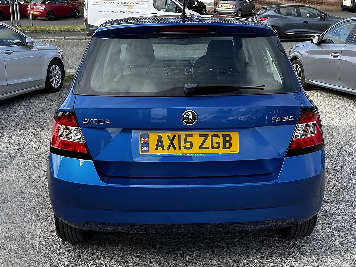 Used 2015 Skoda Fabia Se Race Blue Met - Interior and Exterior details 13