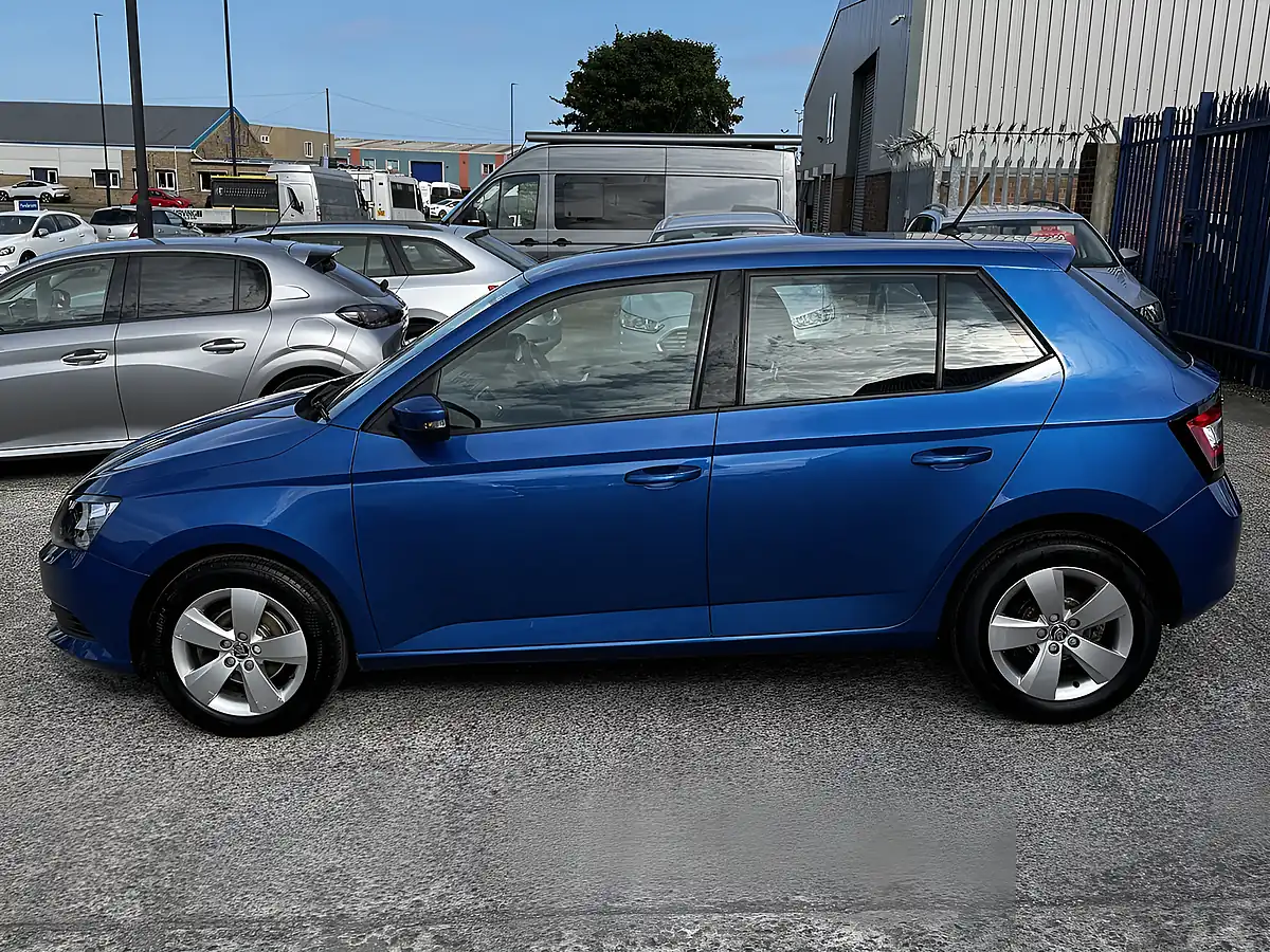 Used 2015 Skoda Fabia Se Race Blue Met - Interior and Exterior details 15
