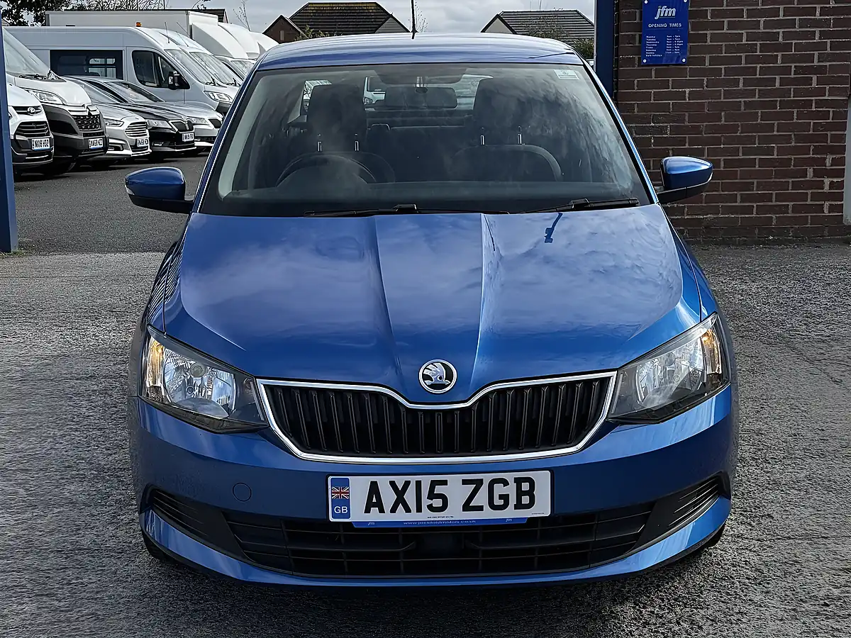 Used 2015 Skoda Fabia Se Race Blue Met - Interior and Exterior details 16