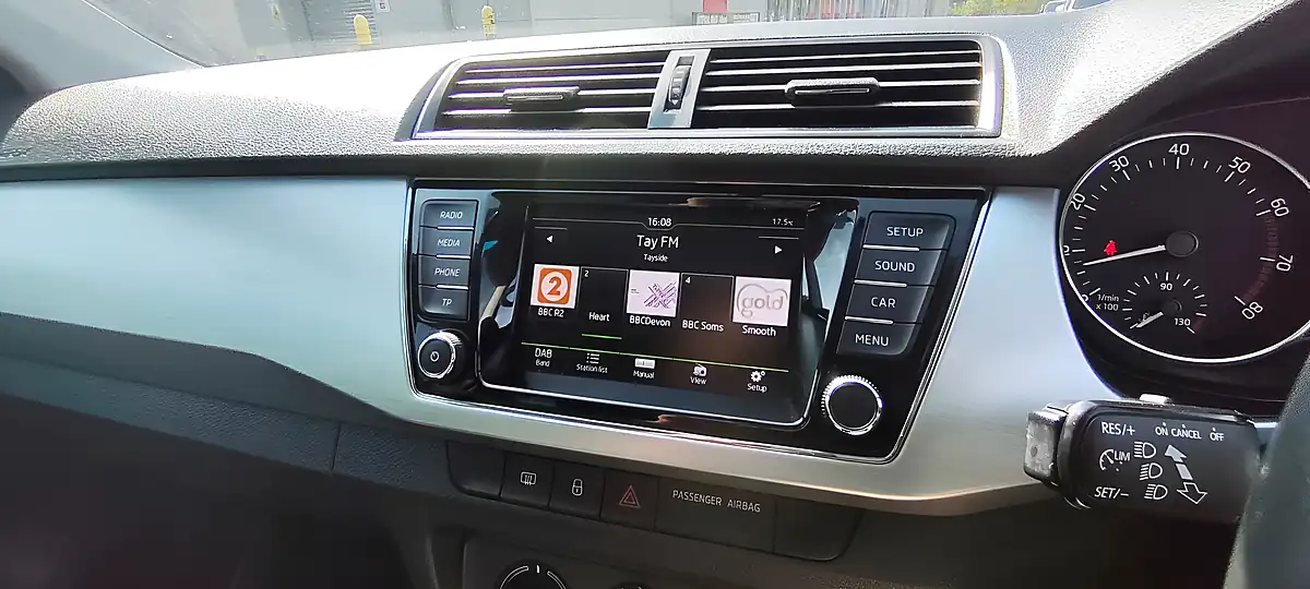 Used 2015 Skoda Fabia Se Red - Interior and Exterior details 16