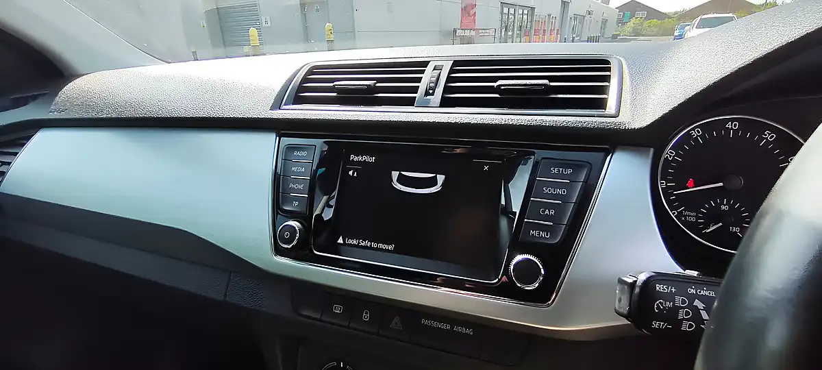 Used 2015 Skoda Fabia Se Red - Interior and Exterior details 17
