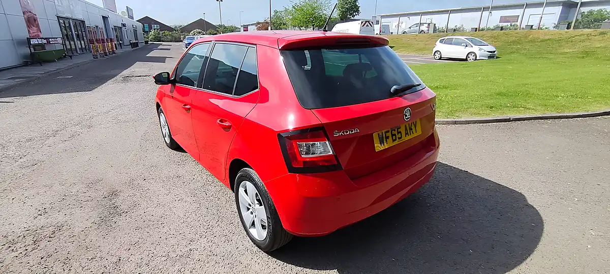 Used 2015 Skoda Fabia Se Red - Interior and Exterior details 3