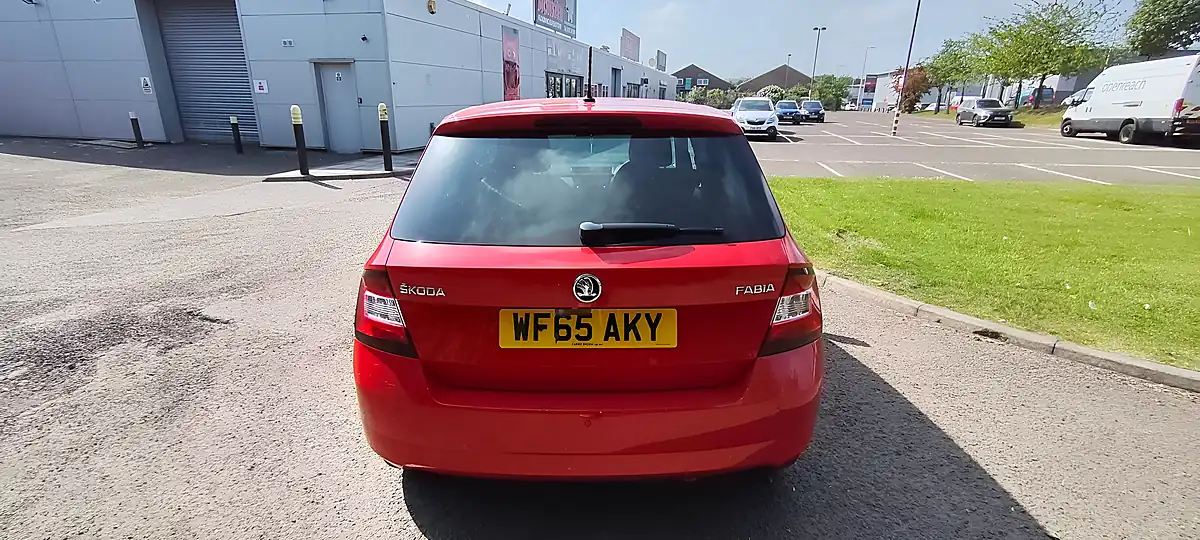 Used 2015 Skoda Fabia Se Red - Interior and Exterior details 4
