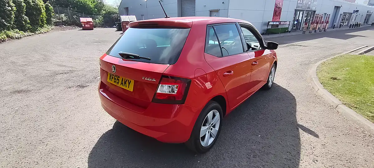 Used 2015 Skoda Fabia Se Red - Interior and Exterior details 5