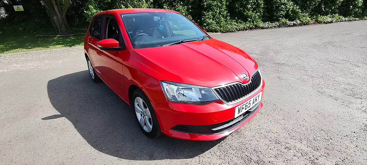 Used 2015 Skoda Fabia Se Red - Interior and Exterior details 7