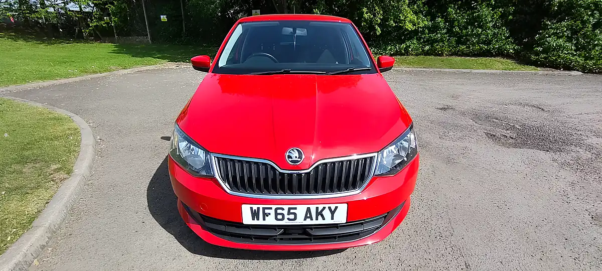 Used 2015 Skoda Fabia Se Red - Interior and Exterior details 8