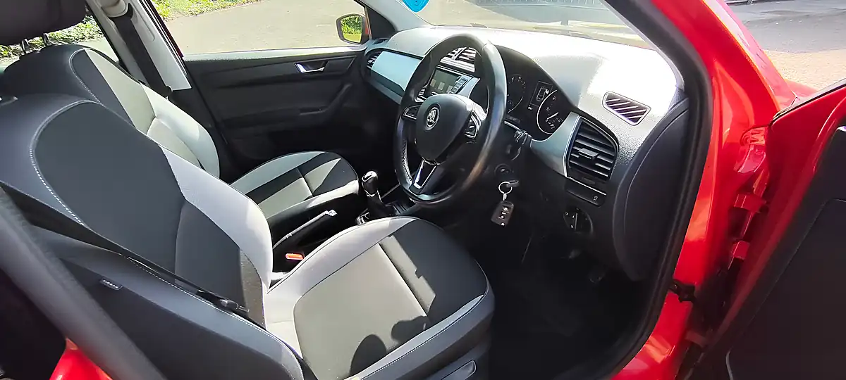 Used 2015 Skoda Fabia Se Red - Interior and Exterior details 9
