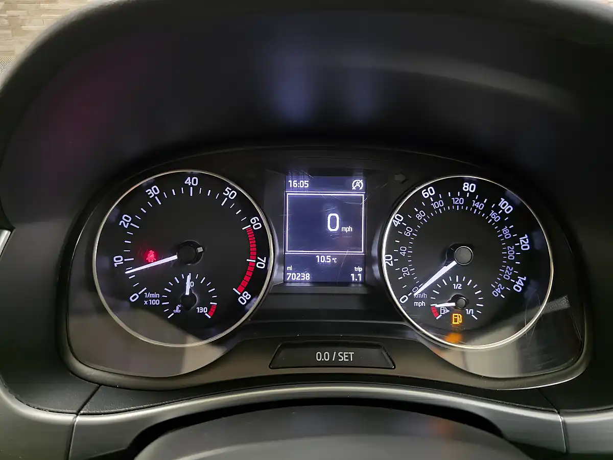 Used 2015 Skoda Fabia Se Red - Interior and Exterior details 15