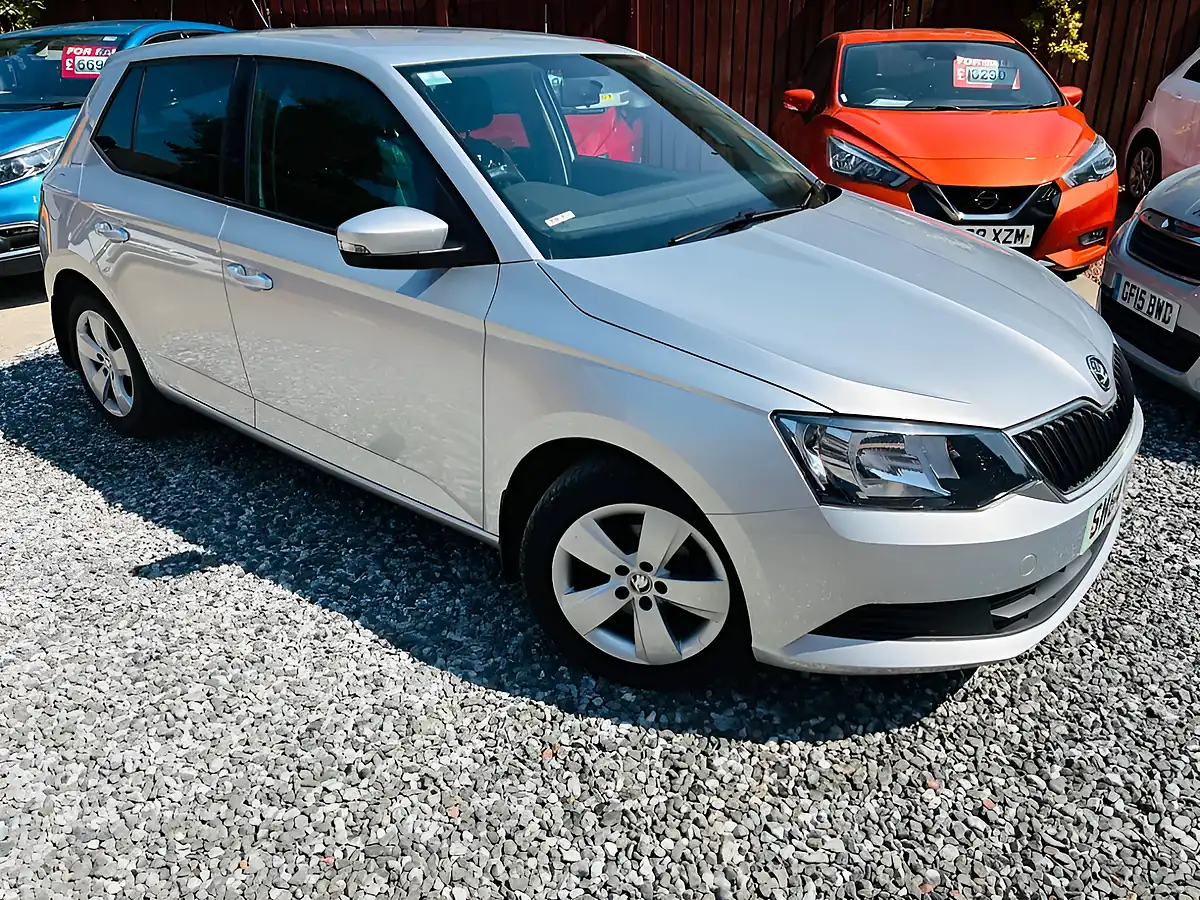 Used 2015 Skoda Fabia Se Silver - Front View
