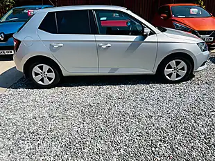 Used 2015 Skoda Fabia Se Silver - Interior and Exterior details 10