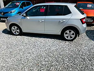 Used 2015 Skoda Fabia Se Silver - Interior and Exterior details 15