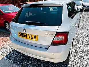 Used 2015 Skoda Fabia Se Silver - Interior and Exterior details 6