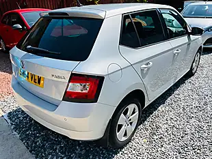 Used 2015 Skoda Fabia Se Silver - Interior and Exterior details 8