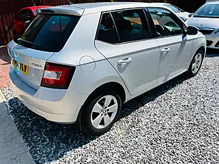 Used 2015 Skoda Fabia Se Silver - Interior and Exterior details 9