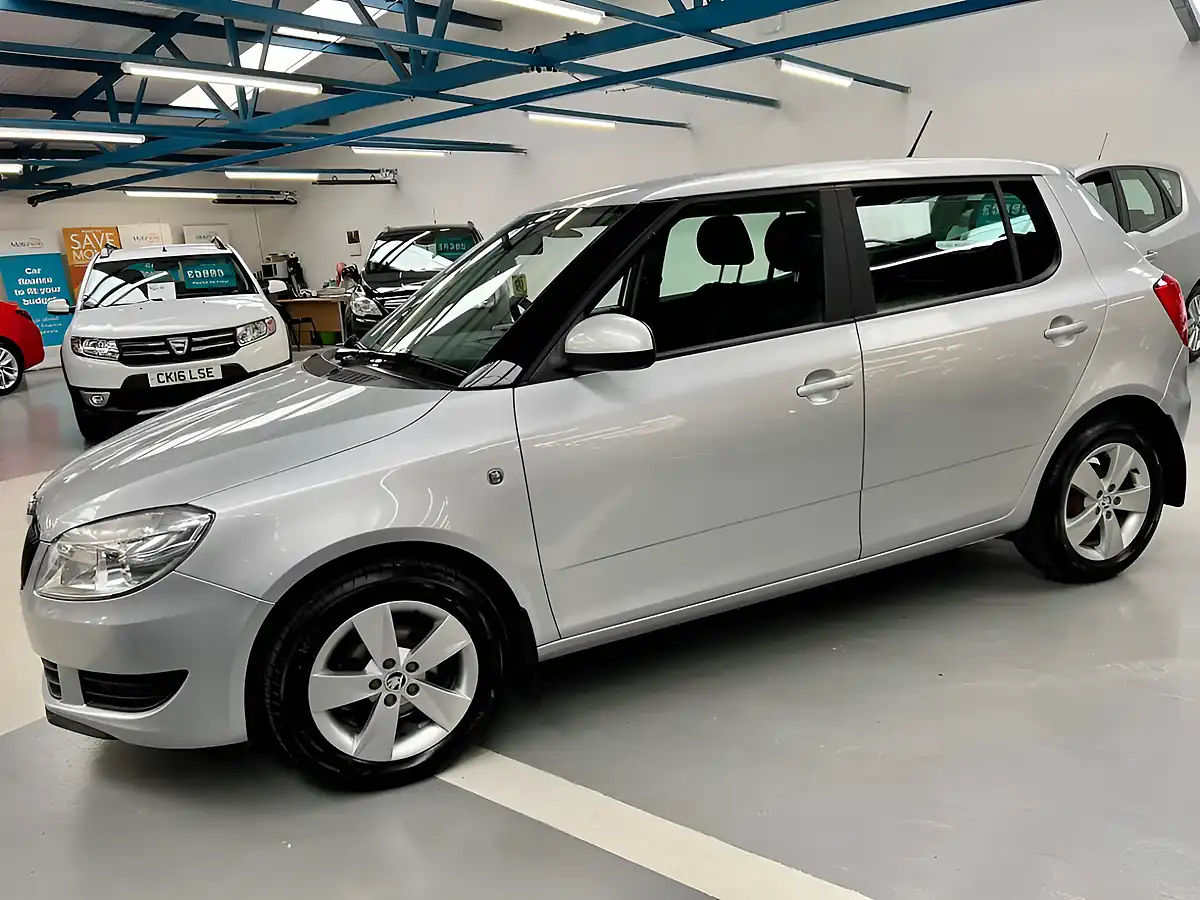 Used 2015 Skoda Fabia Se Silver - Front View