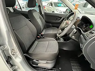 Used 2015 Skoda Fabia Se Silver - Interior and Exterior details 10