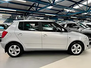Used 2015 Skoda Fabia Se Silver - Interior and Exterior details 4