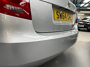 Used 2015 Skoda Fabia Se Silver - Interior and Exterior details 9