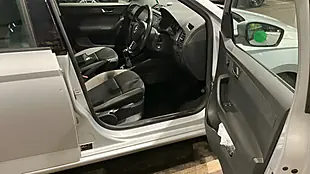 Used 2015 Skoda Fabia Se Silver - Interior and Exterior details 11