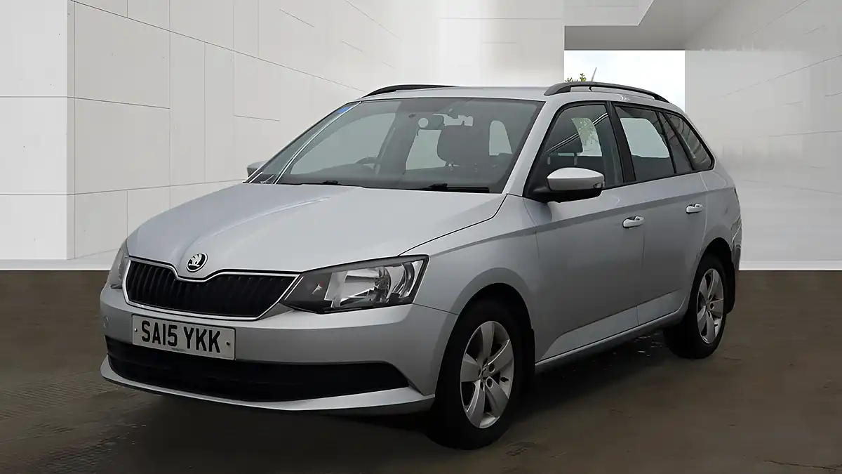 Used 2015 Skoda Fabia Se Silver - Interior and Exterior details 2