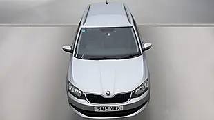 Used 2015 Skoda Fabia Se Silver - Interior and Exterior details 7