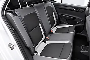 Used 2015 Skoda Fabia Se Silver - Interior and Exterior details 18