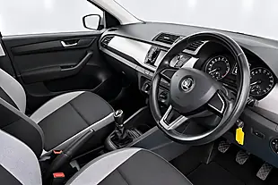 Used 2015 Skoda Fabia Se Silver - Interior and Exterior details 19