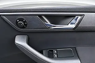 Used 2015 Skoda Fabia Se Silver - Interior and Exterior details 20