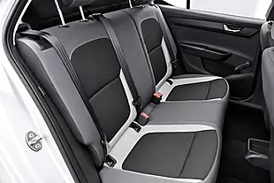 Used 2015 Skoda Fabia Se Silver - Interior and Exterior details 18