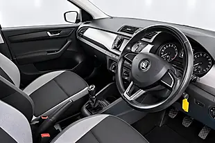 Used 2015 Skoda Fabia Se Silver - Interior and Exterior details 19
