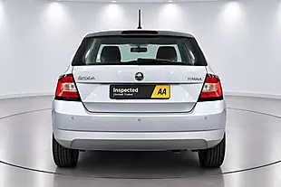 Used 2015 Skoda Fabia Se Silver - Interior and Exterior details 9