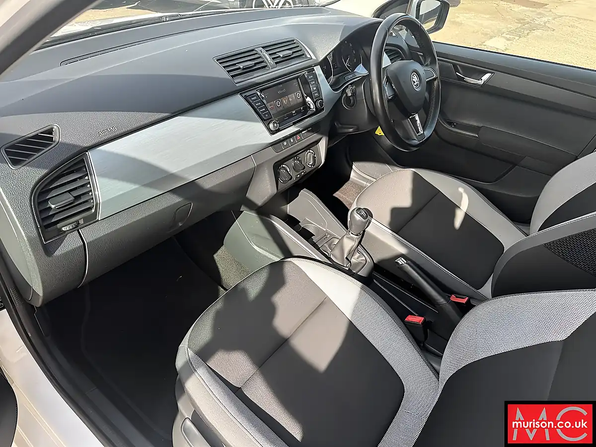 Used 2015 Skoda Fabia Se White - Interior and Exterior details 14