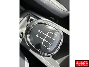 Used 2015 Skoda Fabia Se White - Interior and Exterior details 17
