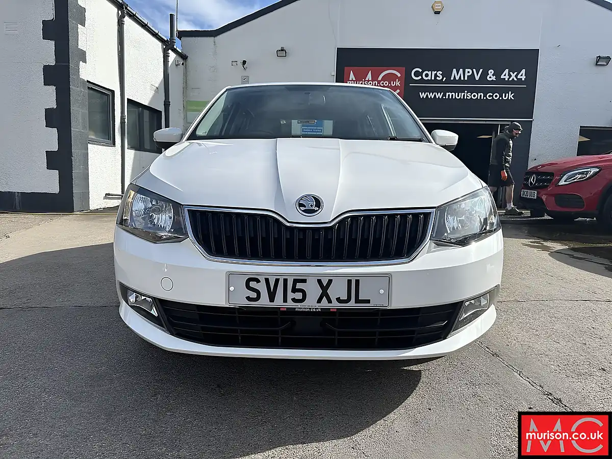 Used 2015 Skoda Fabia Se White - Interior and Exterior details 4