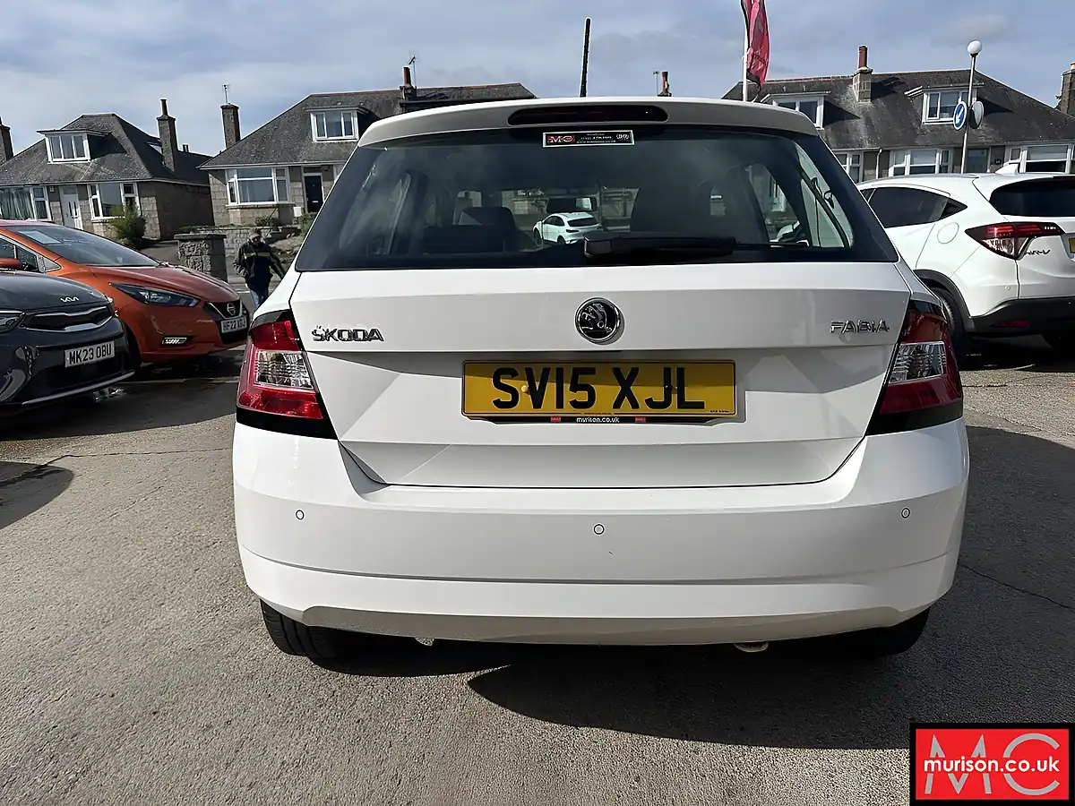 Used 2015 Skoda Fabia Se White - Interior and Exterior details 8