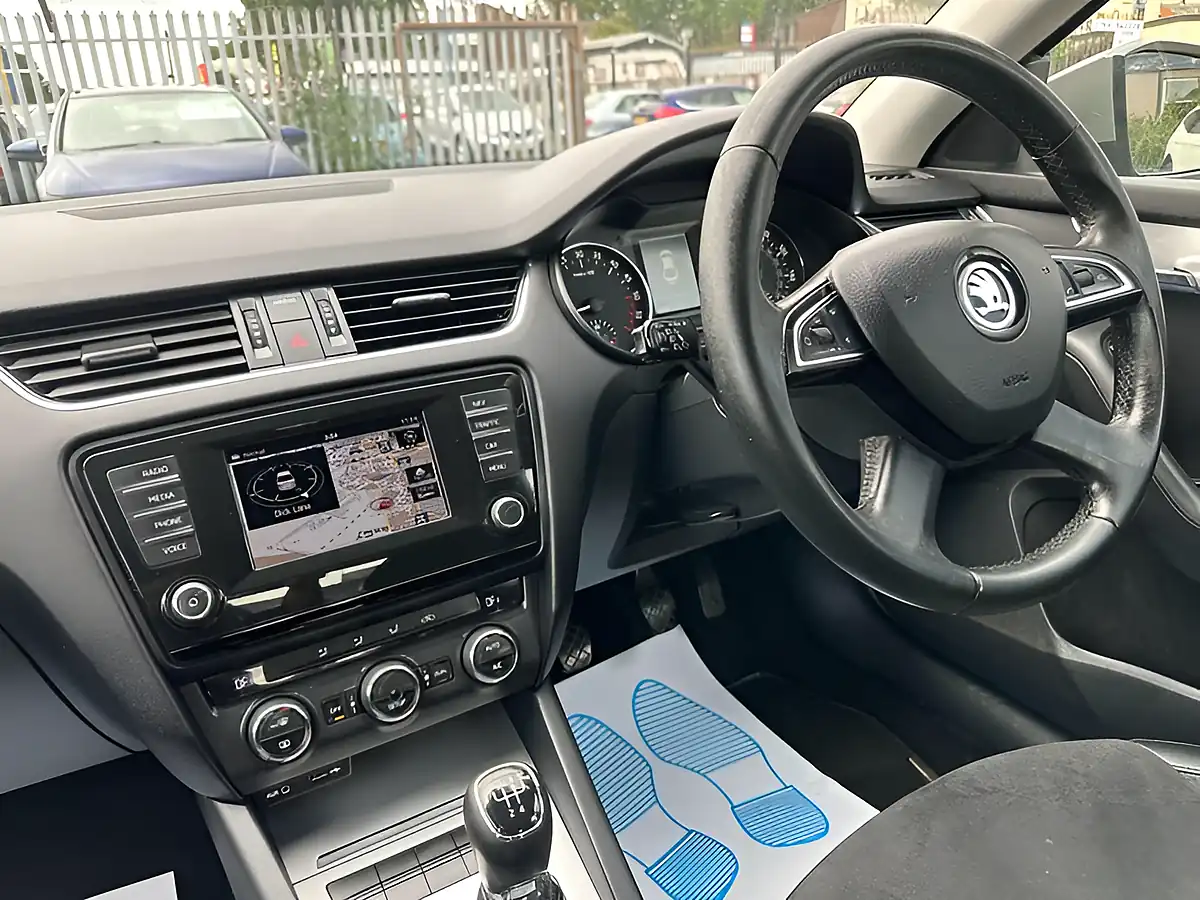 Used 2015 Skoda Octavia Elegance Beige - Interior and Exterior details 19