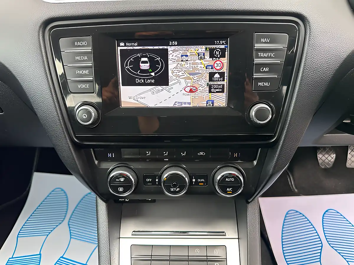Used 2015 Skoda Octavia Elegance Beige - Interior and Exterior details 7
