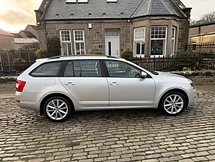 Used 2015 Skoda Octavia Elegance Brilliant Silver - Interior and Exterior details 12