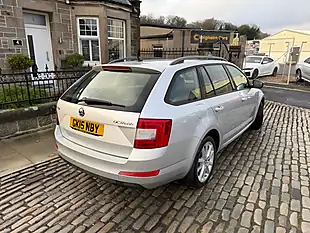 Used 2015 Skoda Octavia Elegance Brilliant Silver - Interior and Exterior details 5